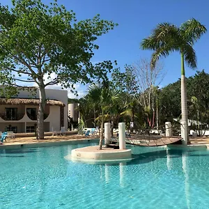 https://casa-kaoba-hotel-suites.allrivieramayahotels.com